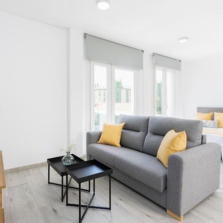 Apartamentos La Pelusa マラガ 部屋 写真